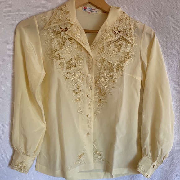 Vtg Pure silk XS pale yellow Chinese hand embroidered long sleeve blouse. NWT - Picture 8 of 9